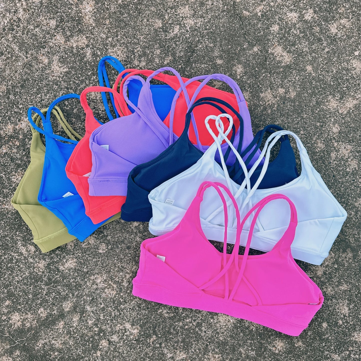 CN Women's Sports Bra With Chest Pad For Gym Yoga